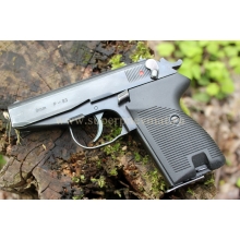 Пистолет Lucznik-Radom P-83 охолощенный.Под холостой 10тк.